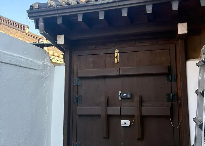 Ferienhaus Dadok Hanok Comfort And Calm In The Heart Of