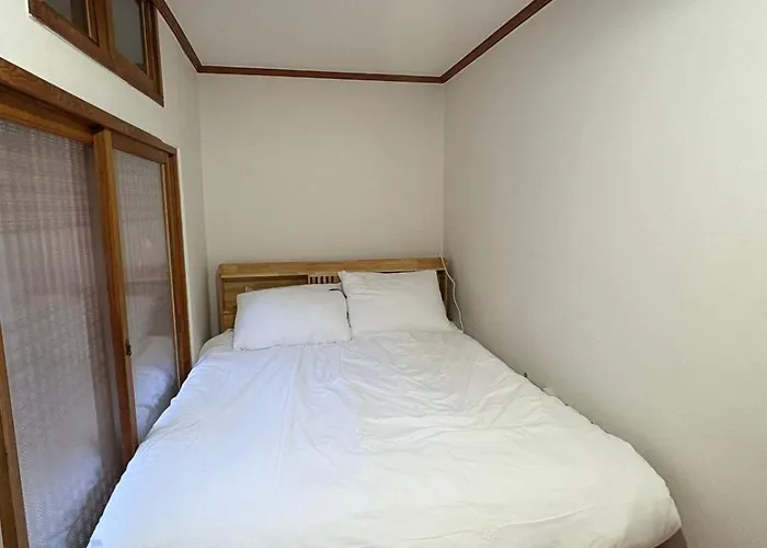 Ferienhaus Dadok Hanok Comfort And Calm In The Heart Of Seoul