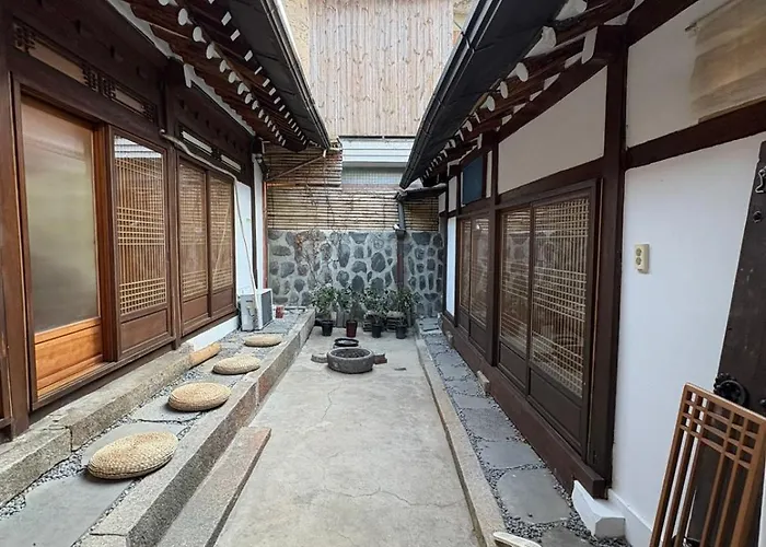 Dadok Hanok Comfort And Calm In The Heart Of * Seoul