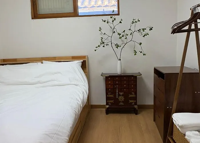 Ferienhaus Dadok Hanok Comfort And Calm In The Heart Of Seoul